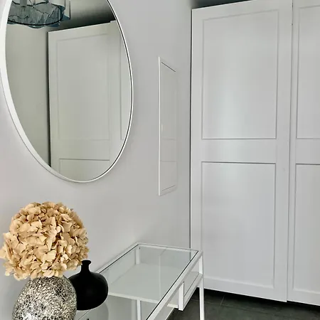 Appartement Studio I Whirlpool I Naehe Zu Wertheim Village Und Golfanlage I Netflix I An Der A3 *