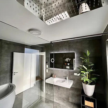 Studio I Whirlpool I Naehe Zu Wertheim Village Und Golfanlage I Netflix I An Der A3 *