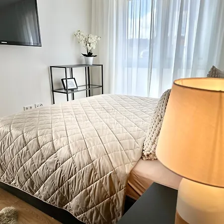 Apartment Studio I Whirlpool I Naehe Zu Wertheim Village Und Golfanlage I Netflix I An Der A3