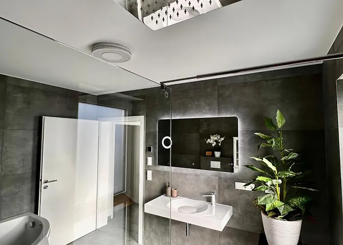 Studio I Whirlpool I Naehe Zu Wertheim Village Und Golfanlage I Netflix I An Der A3 *